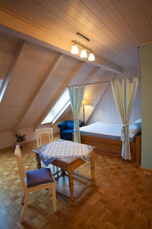Gaestehaus Craintaler Muehle B&B Creglingen Rom bilde